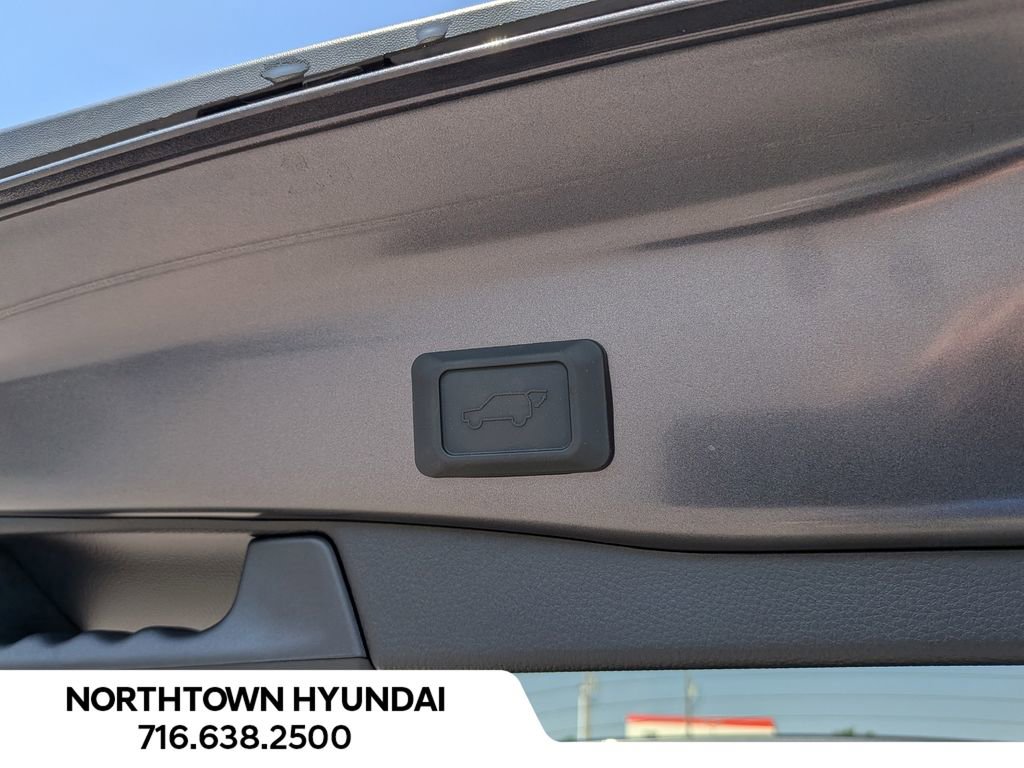 Used 2025 Toyota RAV4 XLE AWD/4WD image 34