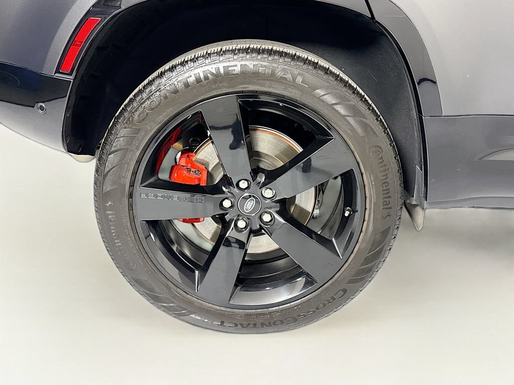 Certified 2024 Land Rover Defender 110 X AWD/4WD image 33