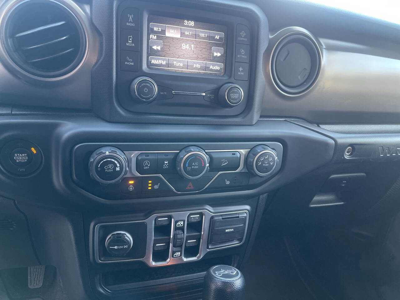 Used 2018 Jeep Wrangler Unlimited Sport S image 12