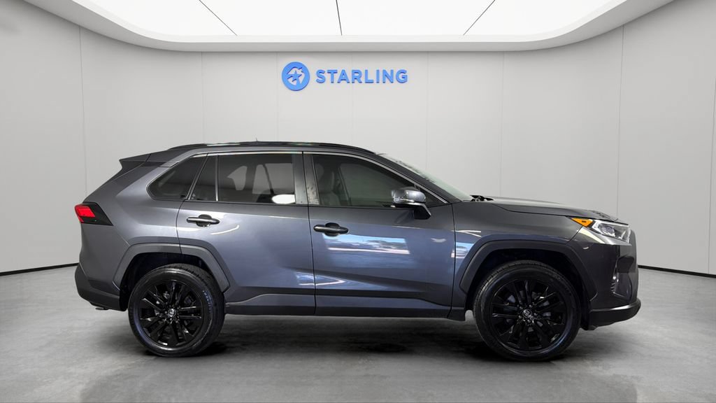 Used 2020 Toyota RAV4 XLE Premium FWD image 12