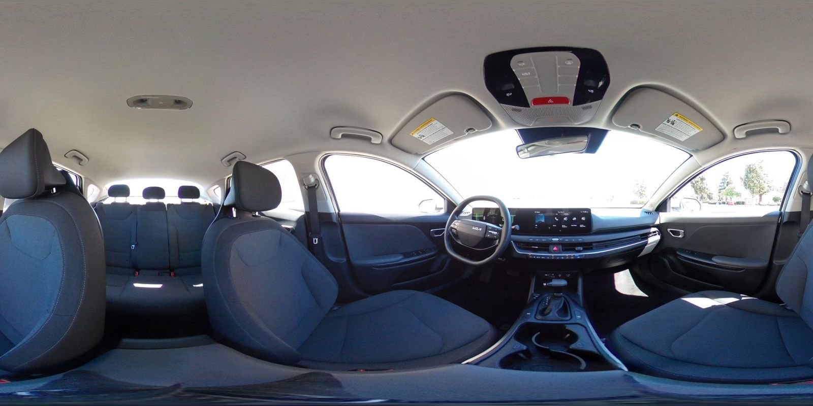 Used 2025 Kia K4 LXS image 41