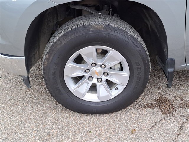 Used 2025 Chevrolet Silverado 1500 LT image 9