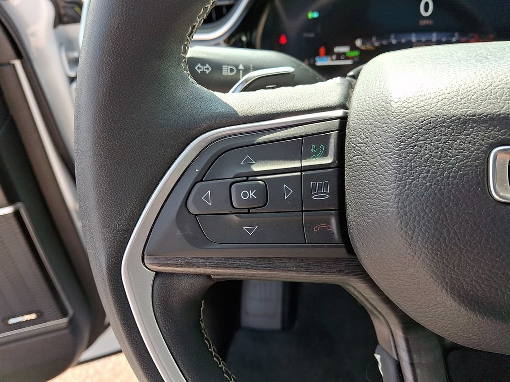 Used 2023 Jeep Grand Cherokee 4WD 4xe w/ Luxury Tech Group II image 23