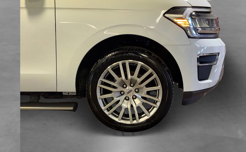 Used 2024 Ford Expedition Max Limited image 19