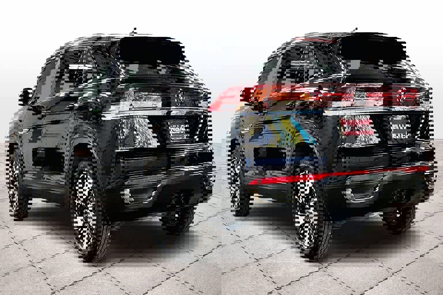 Used 2024 Volkswagen Atlas Cross Sport SE image 15