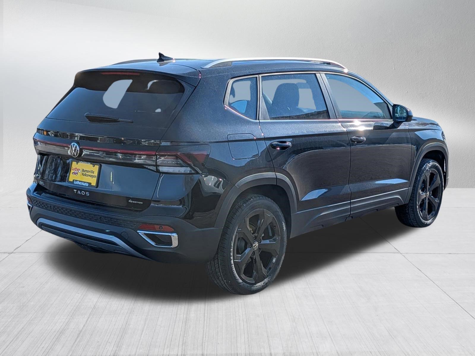 New 2026 Volkswagen Taos SEL AWD/4WD image 4