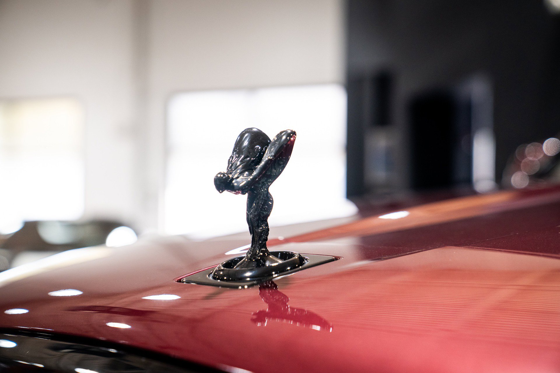 Used 2022 Rolls-Royce Cullinan Black Badge w/ Dark Exterior Package image 19