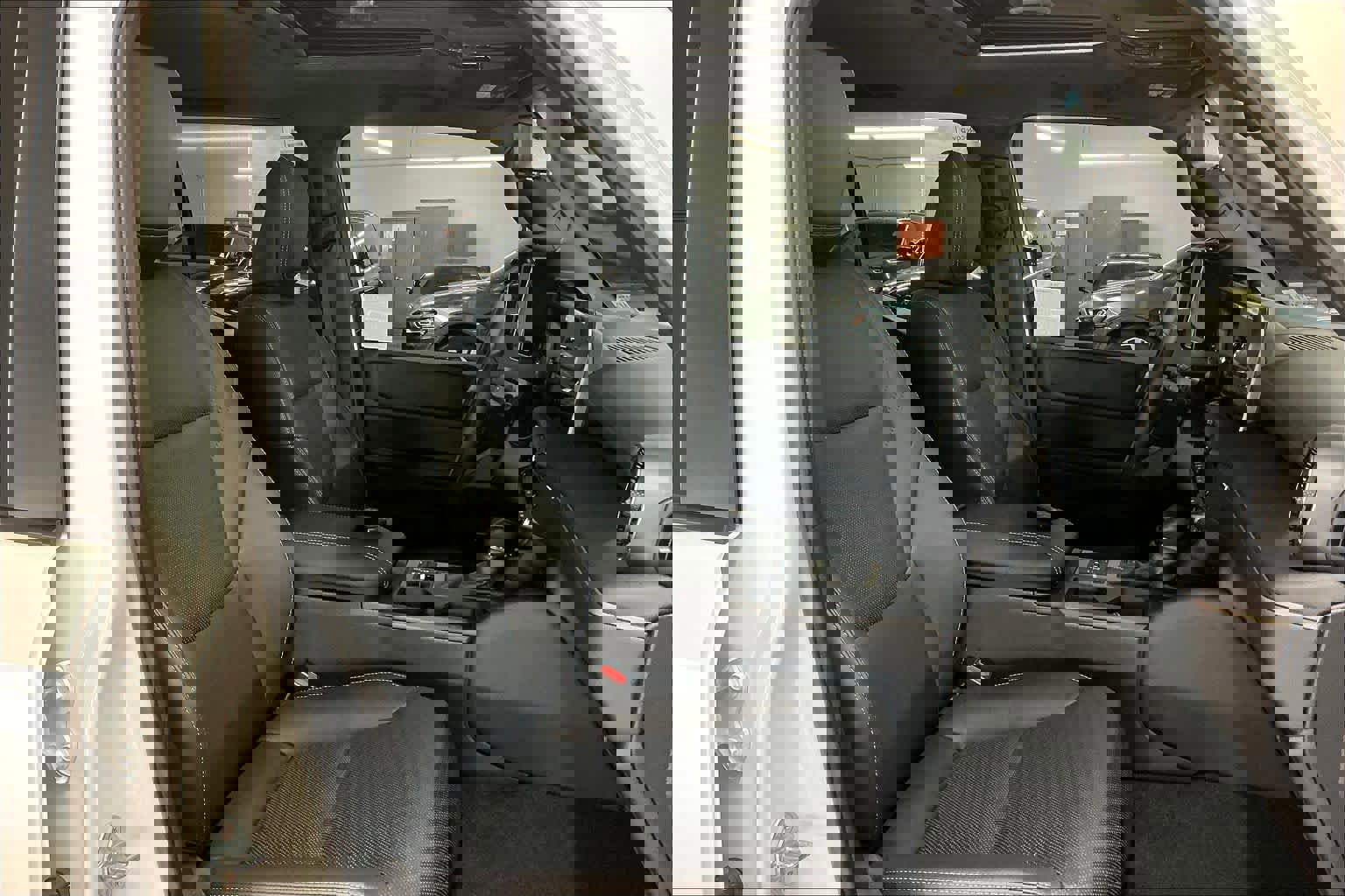 Used 2025 Toyota Land Cruiser image 10