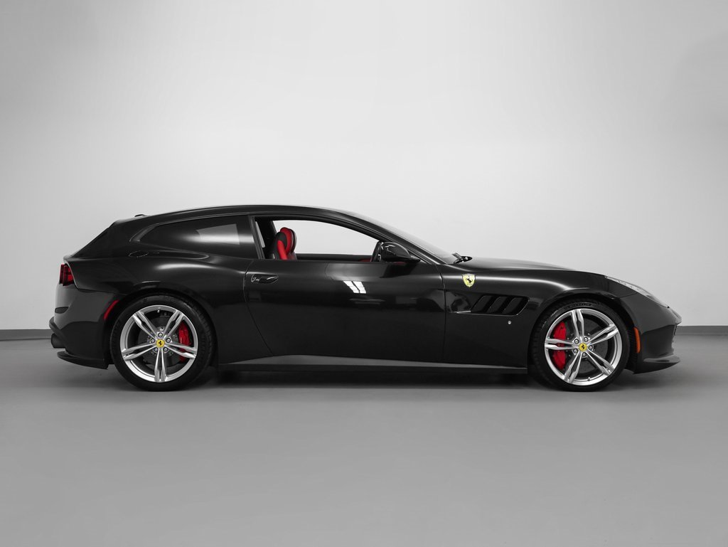 Certified 2018 Ferrari GTC4Lusso image 4