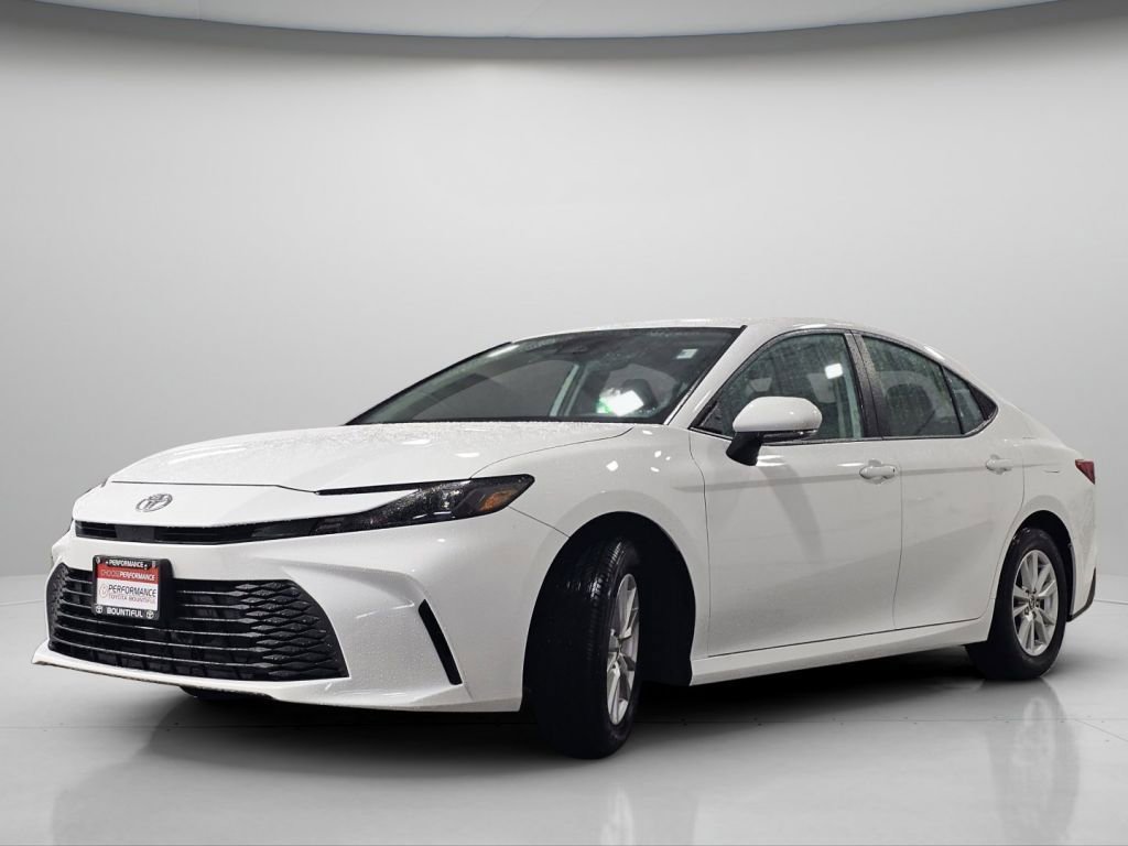 Used 2025 Toyota Camry LE FWD image 18