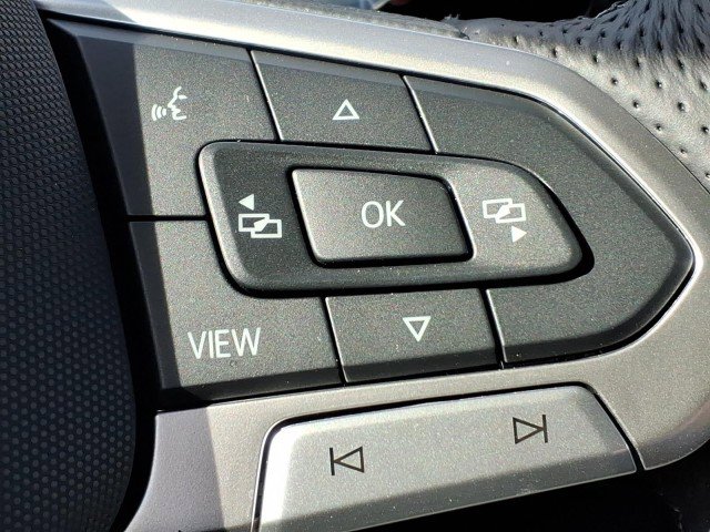 New 2026 Volkswagen Tiguan SE R-Line image 23