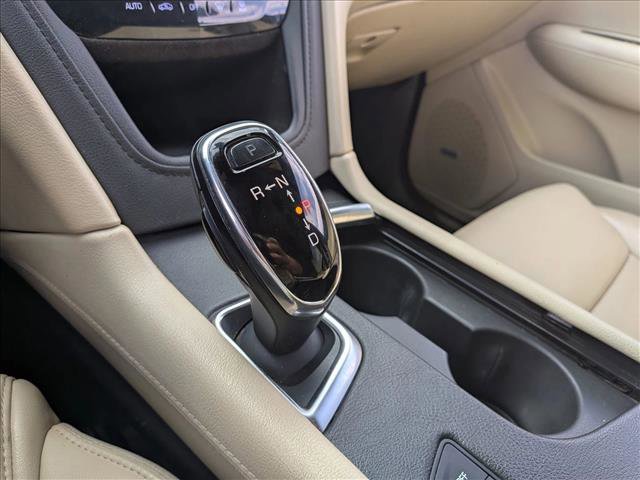 Used 2018 Cadillac XT5 Luxury w/ Driver Awareness Package image 11