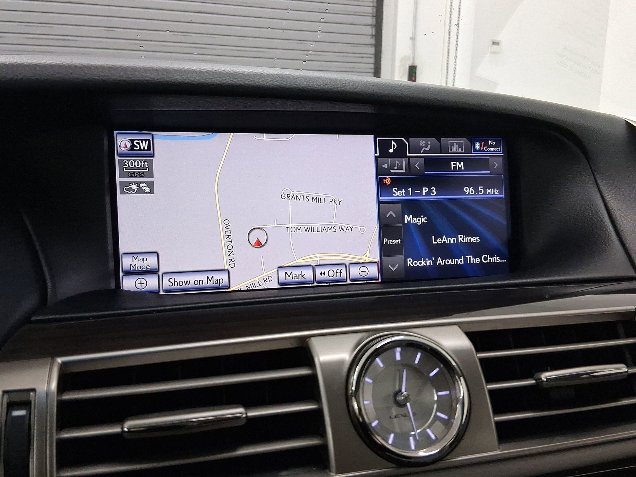 Used 2014 Lexus LS 460 image 24