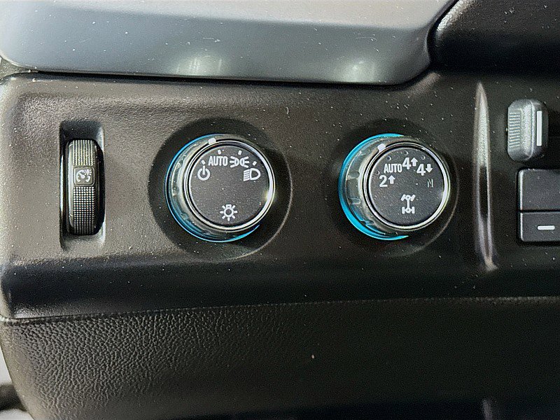 Used 2017 Chevrolet Suburban LS w/ All-Season Package AWD/4WD image 10