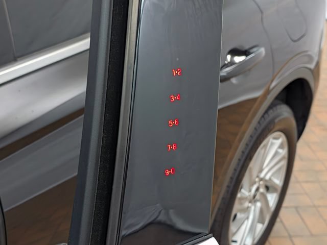 Used 2021 Lincoln Corsair FWD image 6