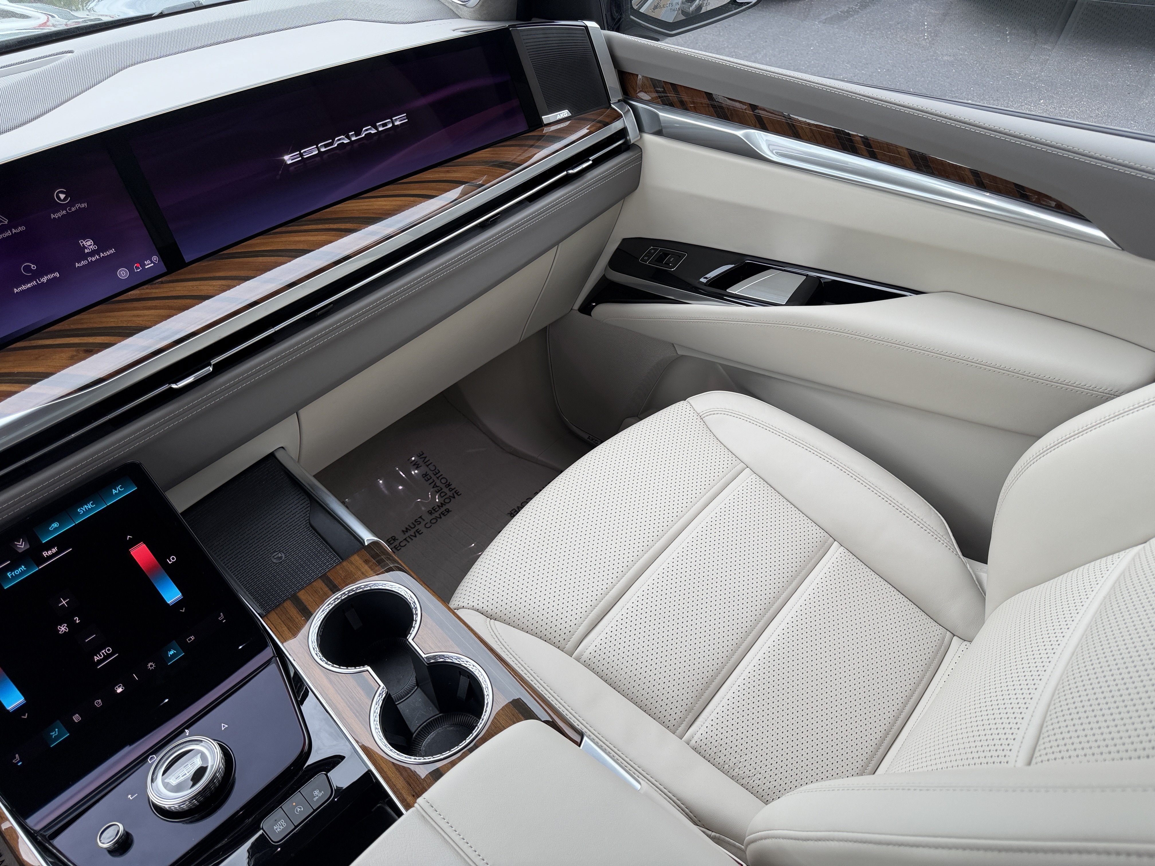 Certified 2026 Cadillac Escalade Platinum Sport AWD/4WD image 17