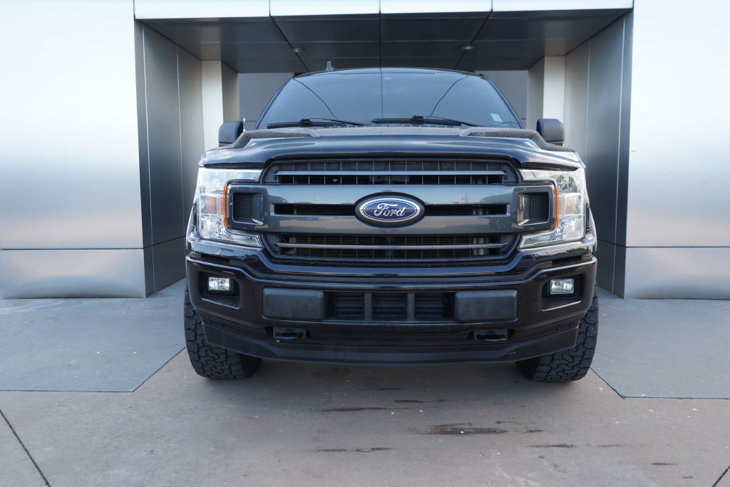 Used 2020 Ford F150 XLT w/ Equipment Group 302A Luxury AWD/4WD image 4