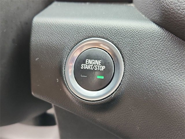 Used 2024 GMC Terrain SLT image 29