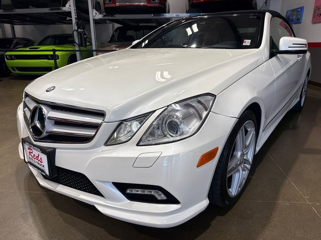Used 2011 Mercedes-Benz E 550 Cabriolet image 40