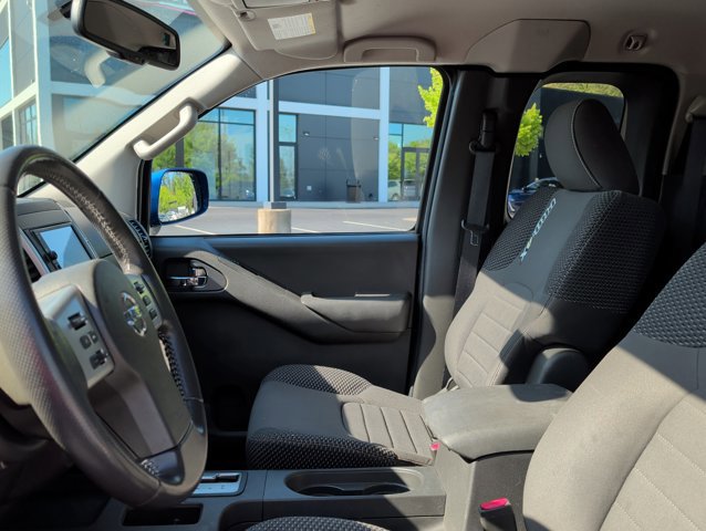 Used 2013 Nissan Frontier PRO-4X image 7
