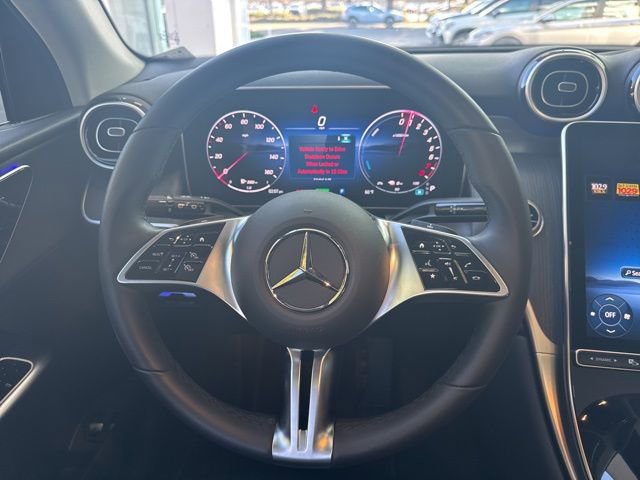 Used 2025 Mercedes-Benz GLC 350e 4MATIC image 17