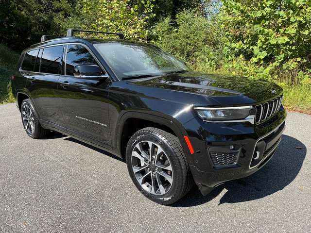 Used 2023 Jeep Grand Cherokee L Overland w/ Luxury Tech Group IV image 4