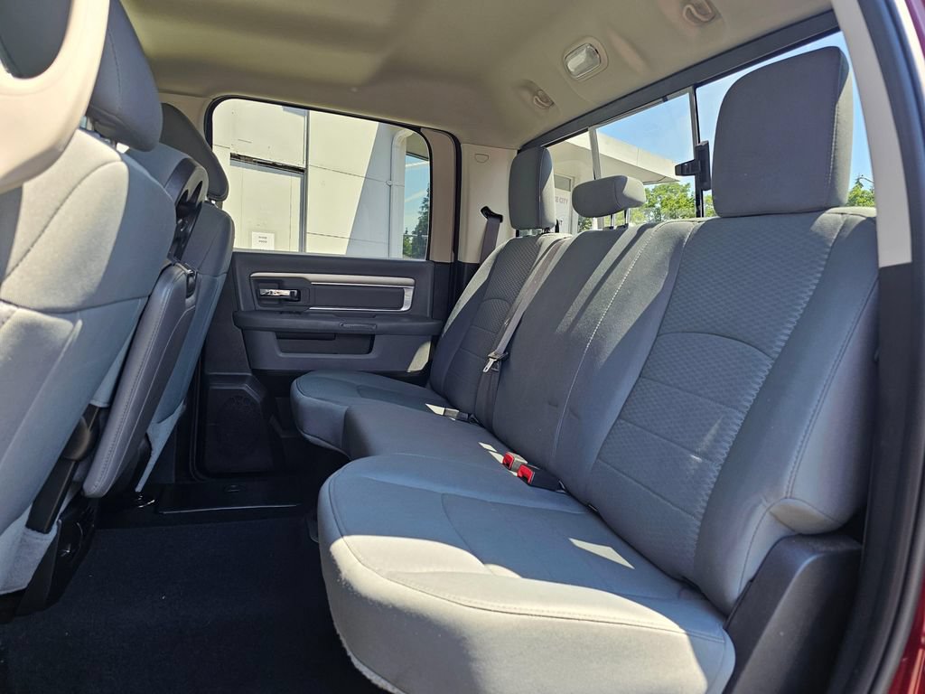 Used 2019 RAM 1500 Classic SLT AWD/4WD image 16