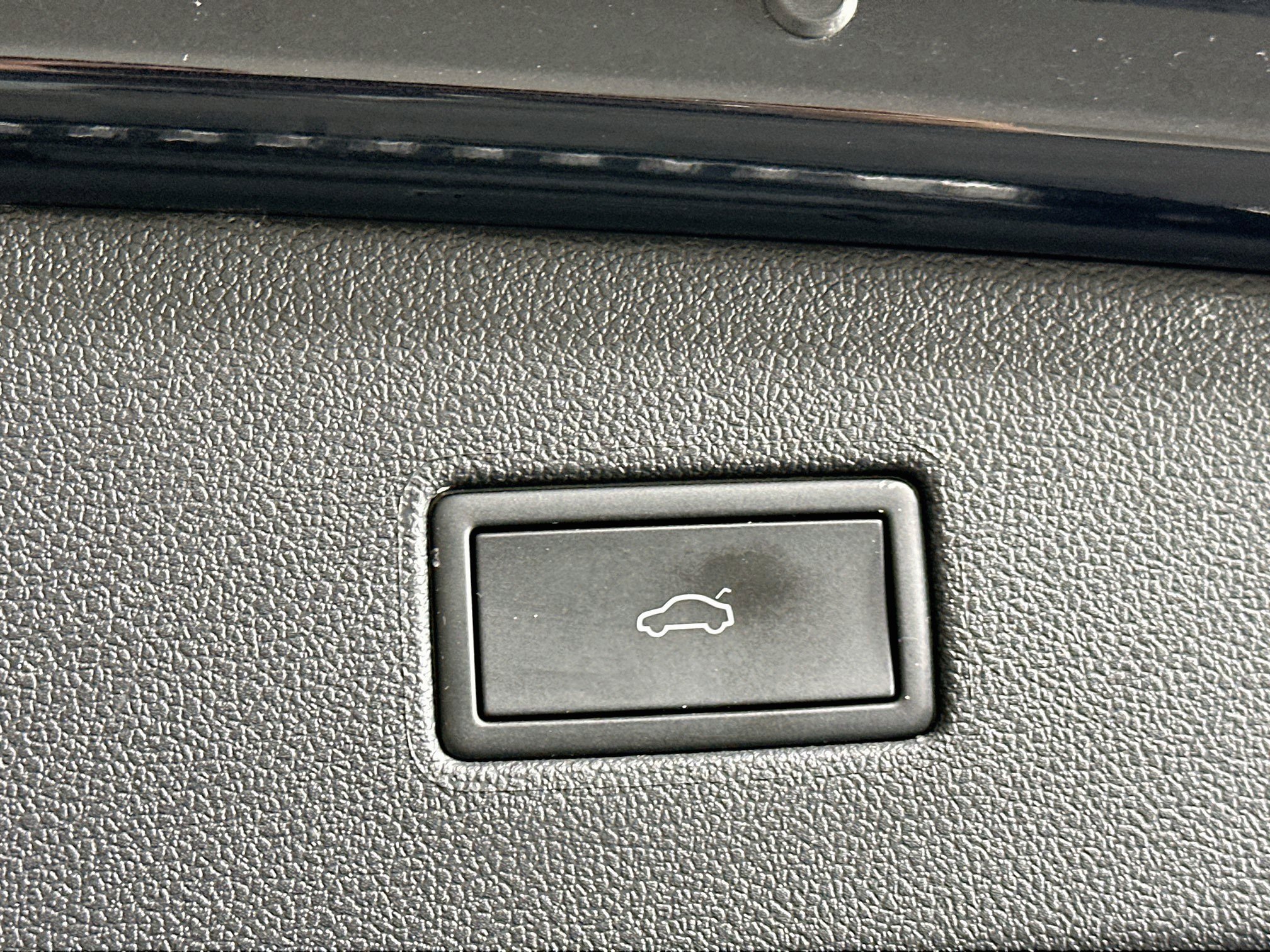 Used 2024 Volkswagen Tiguan Wolfsburg Edition FWD image 28