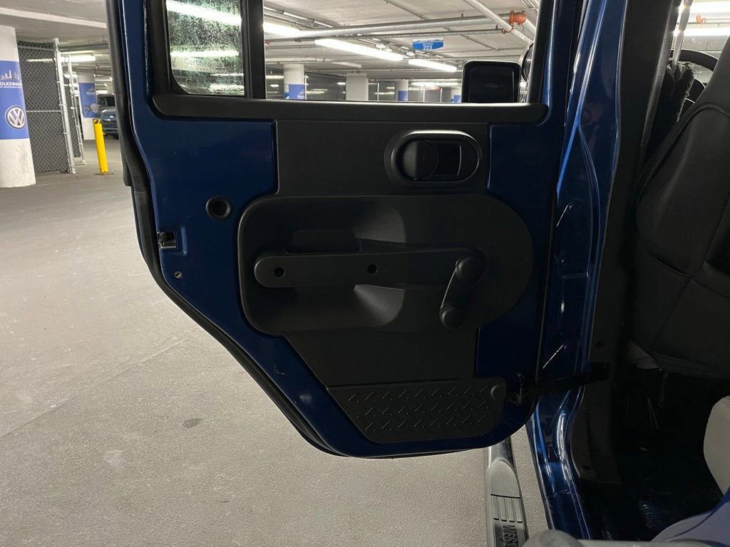 Used 2009 Jeep Wrangler Unlimited X RWD image 14