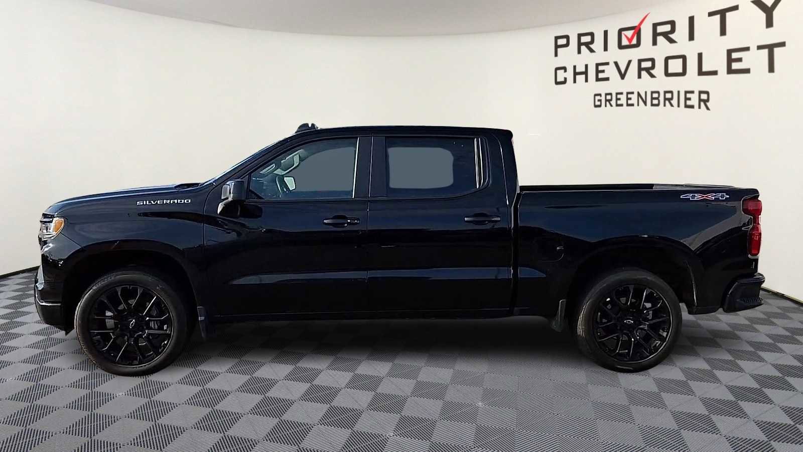 Used 2024 Chevrolet Silverado 1500 RST w/ Convenience Package II image 5