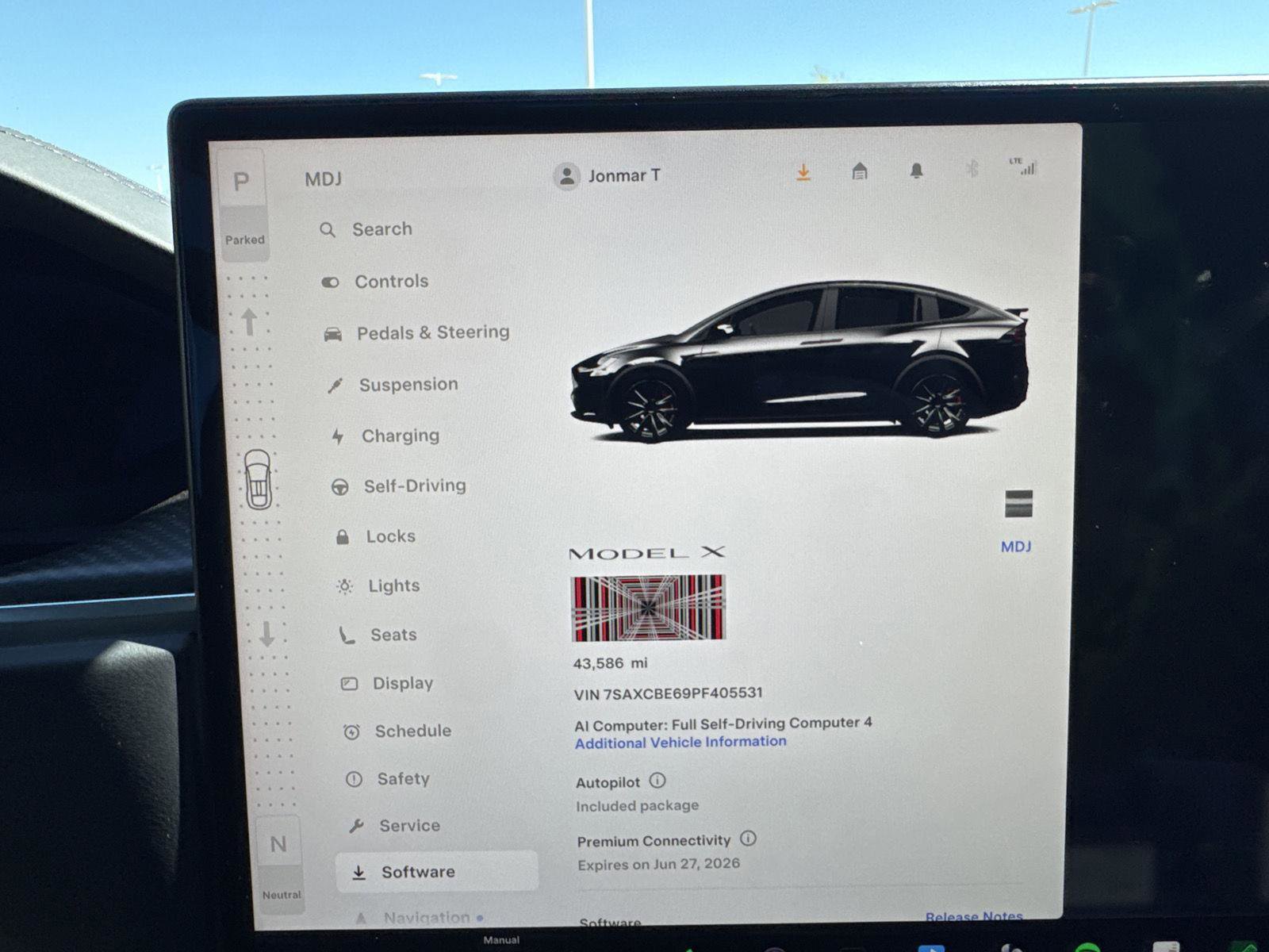 Used 2023 Tesla Model X Plaid AWD/4WD image 2