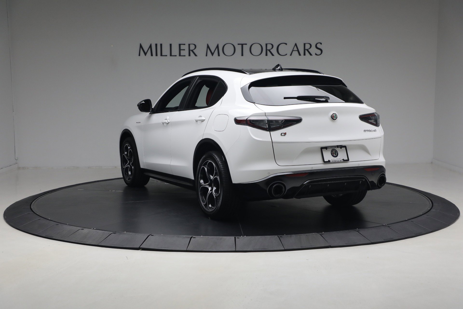 New 2026 Alfa Romeo Stelvio Sprint AWD/4WD image 5