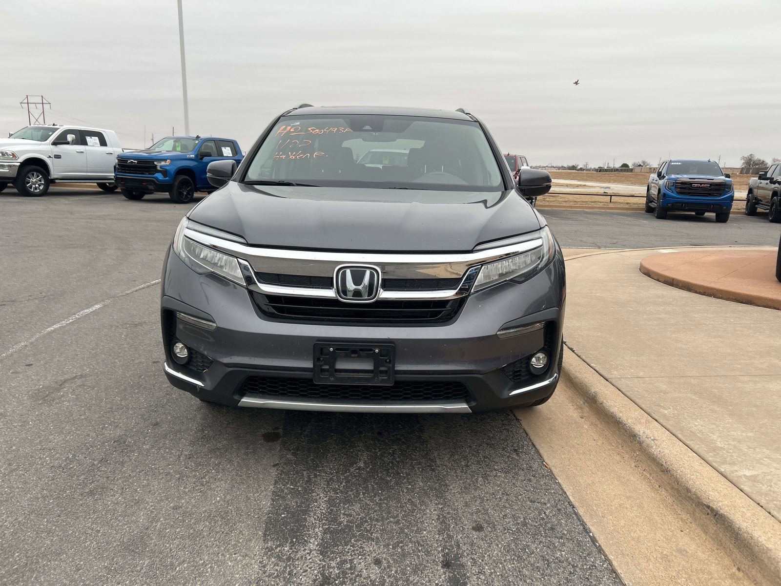 Used 2021 Honda Pilot Touring image 2
