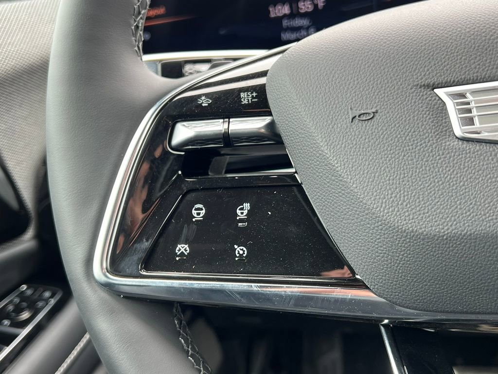 New 2026 Cadillac Optiq Luxury 1 image 19