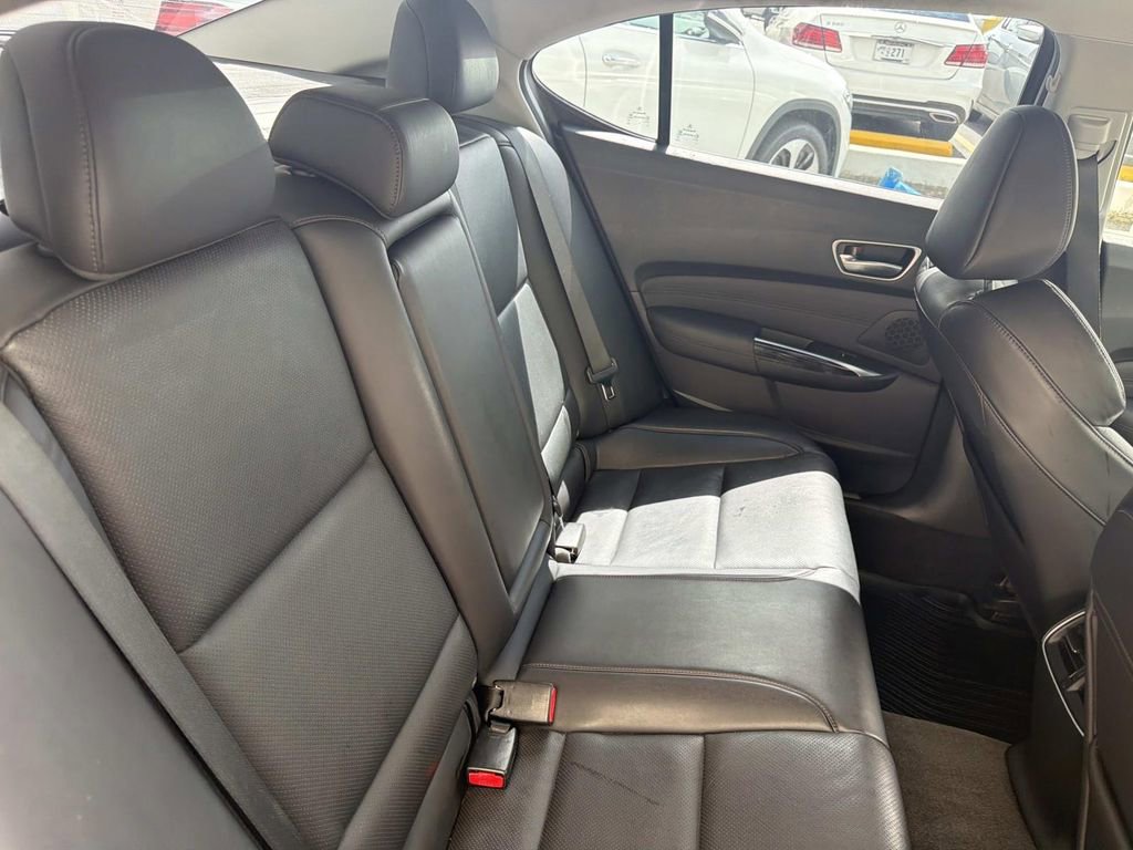 Used 2018 Acura TLX w/ Technology Package FWD image 9