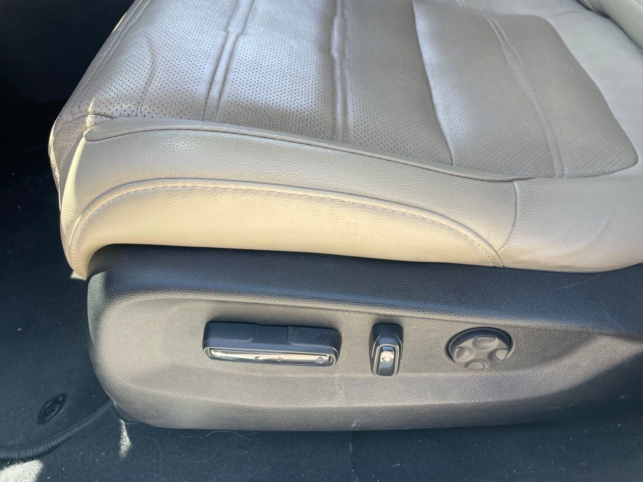 Used 2019 Honda CR-V Touring image 5