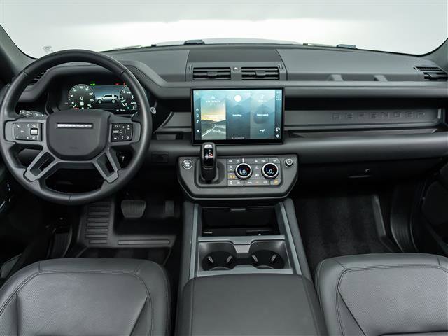 Used 2025 Land Rover Defender 110 S image 19
