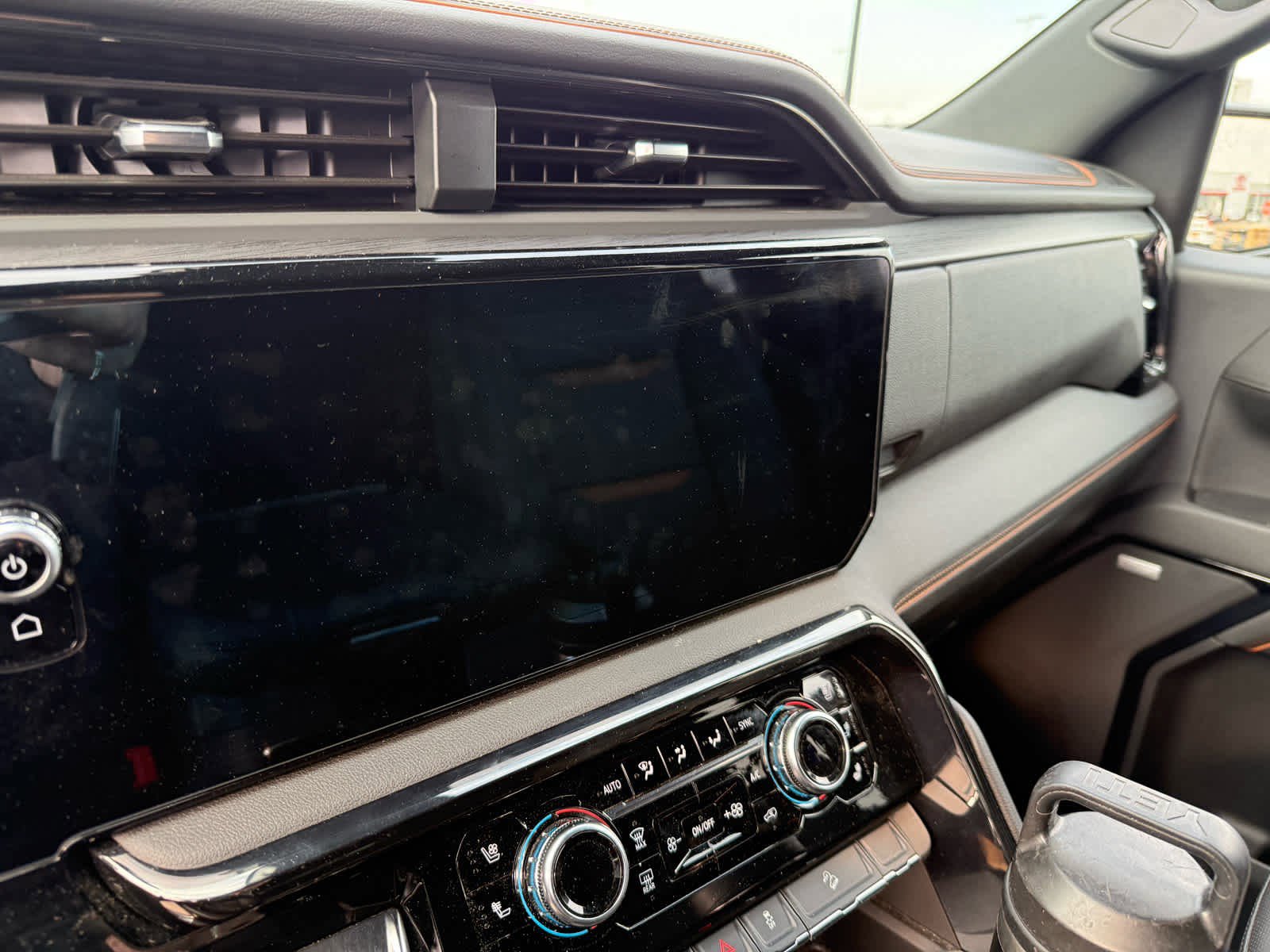 Used 2024 GMC Sierra 1500 AT4 w/ Technology Package image 10