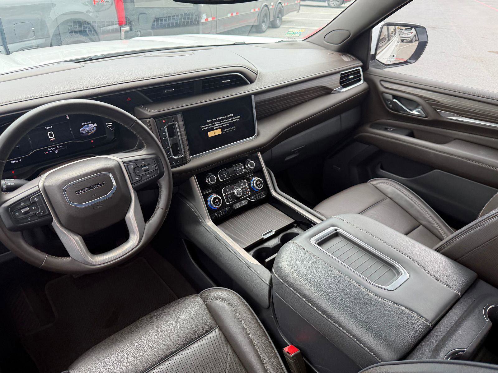 Used 2024 GMC Yukon Denali image 7