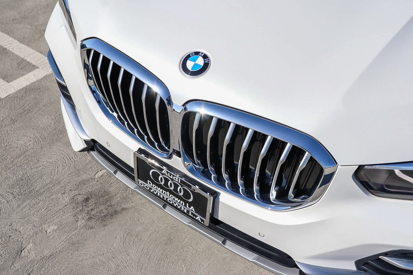 Used 2023 BMW X5 xDrive40i w/ Luxury Seating Package image 8