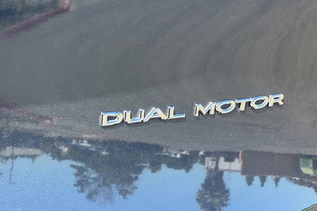 Used 2023 Tesla Model Y Long Range AWD/4WD image 32