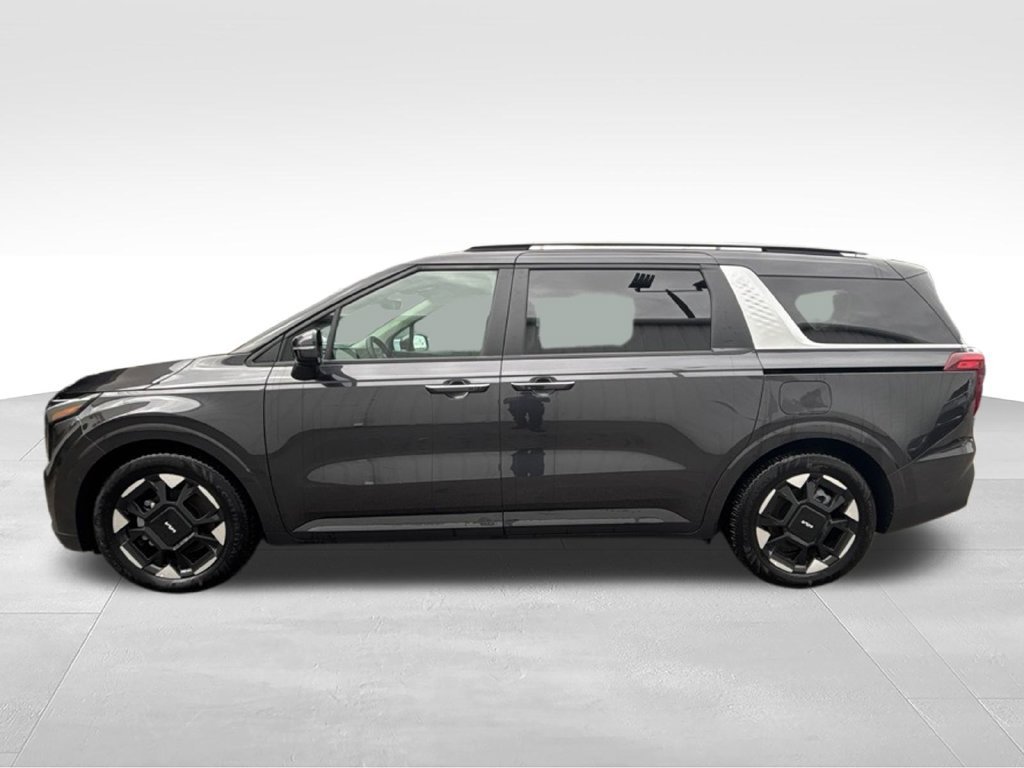 Certified 2026 Kia Carnival EX FWD image 2