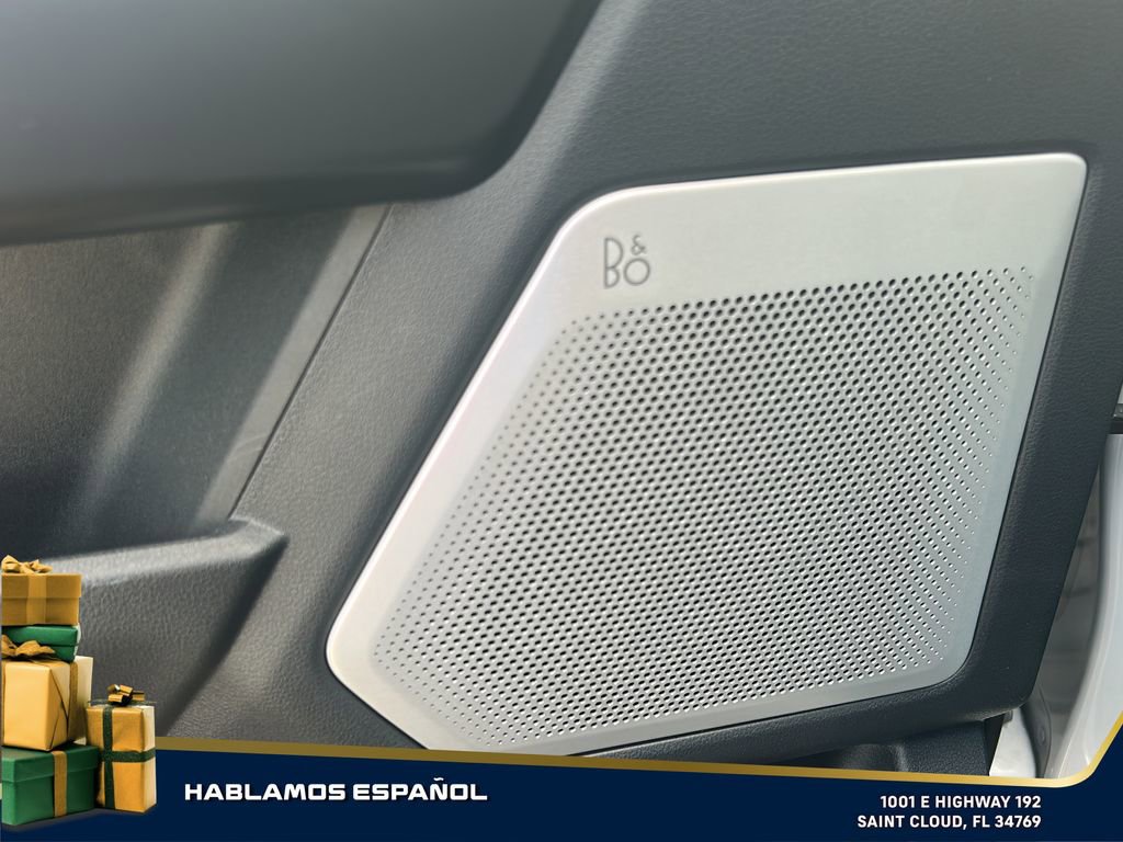 Used 2025 Ford F150 Lariat w/ Equipment Group 502A High image 14