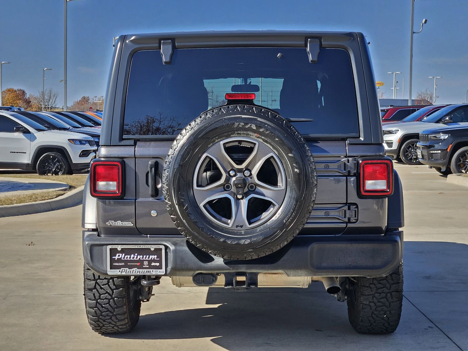 Used 2018 Jeep Wrangler Unlimited Sport S image 8