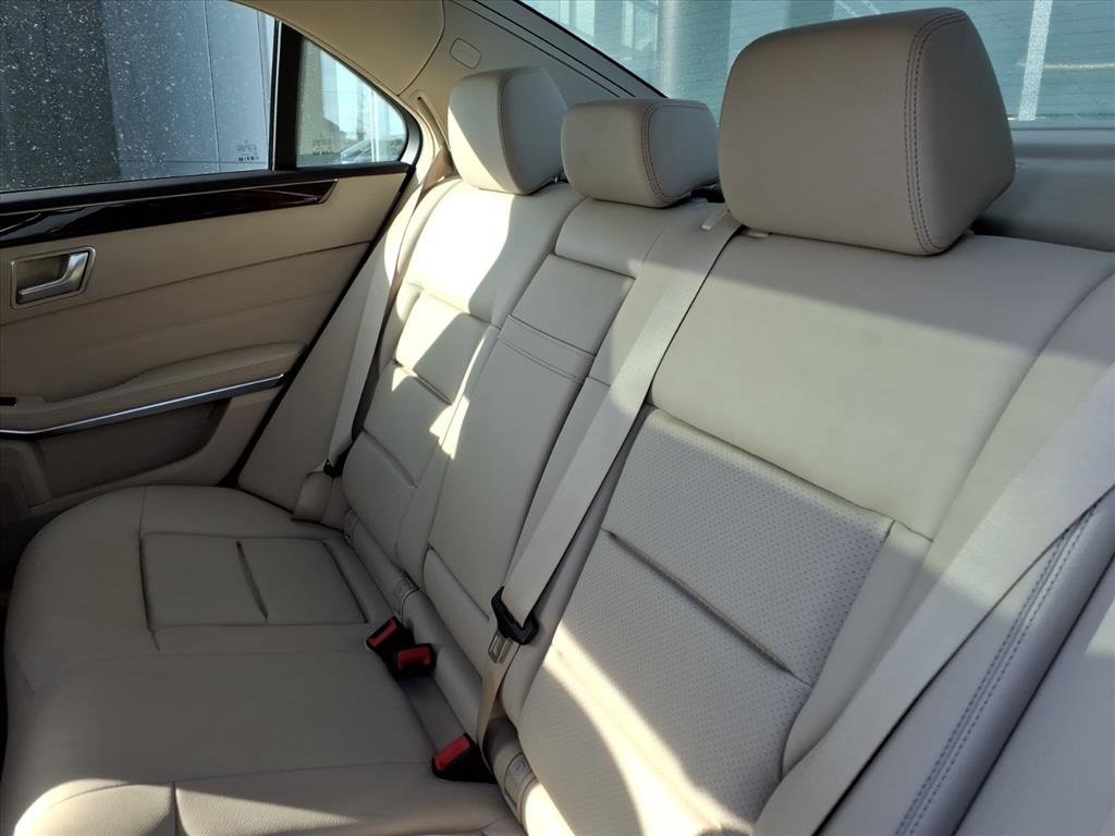 Used 2014 Mercedes-Benz E 350 4MATIC Sedan image 28