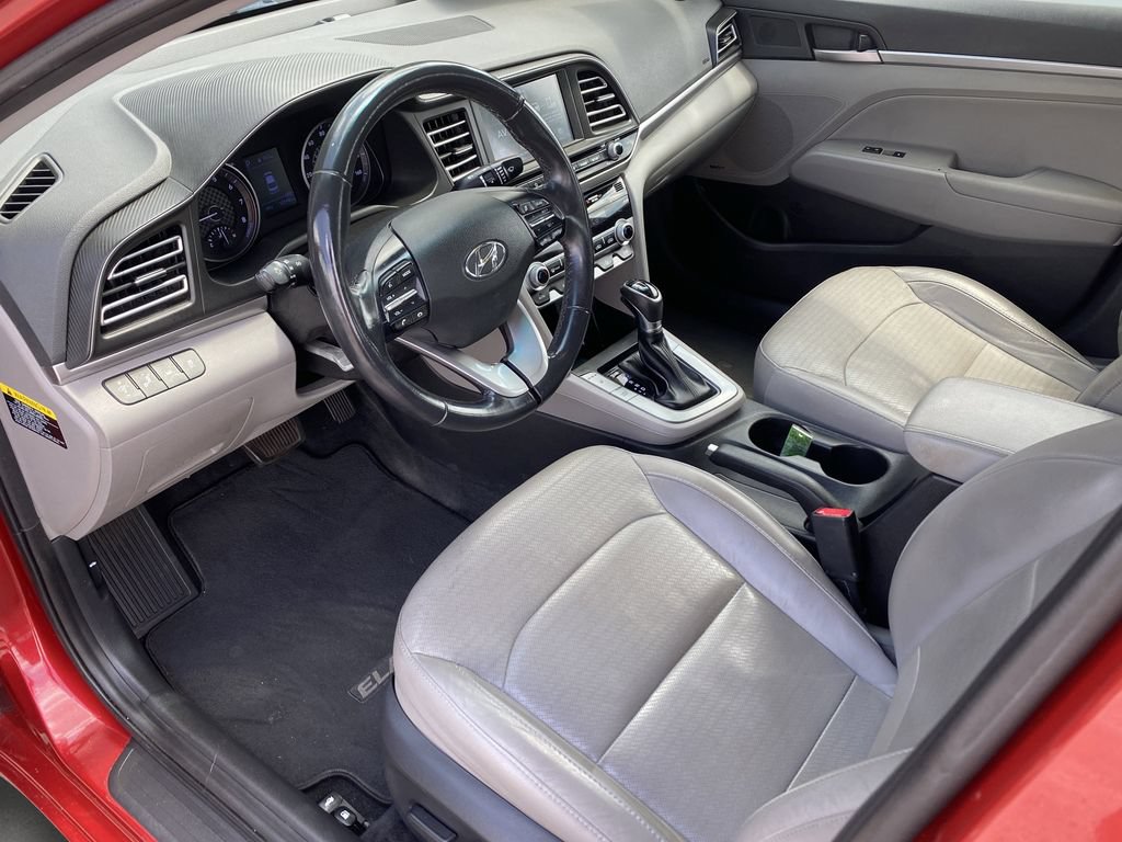 Used 2019 Hyundai Elantra Limited FWD image 10