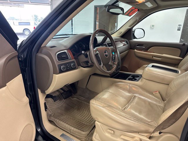 Used 2007 GMC Yukon SLT w/ SLT Preferred Equipment Group AWD/4WD image 15