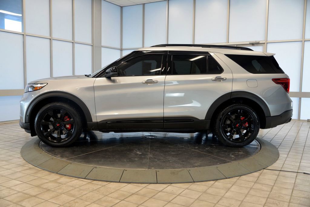 Used 2020 Ford Explorer ST w/ ST Street Pack image 5