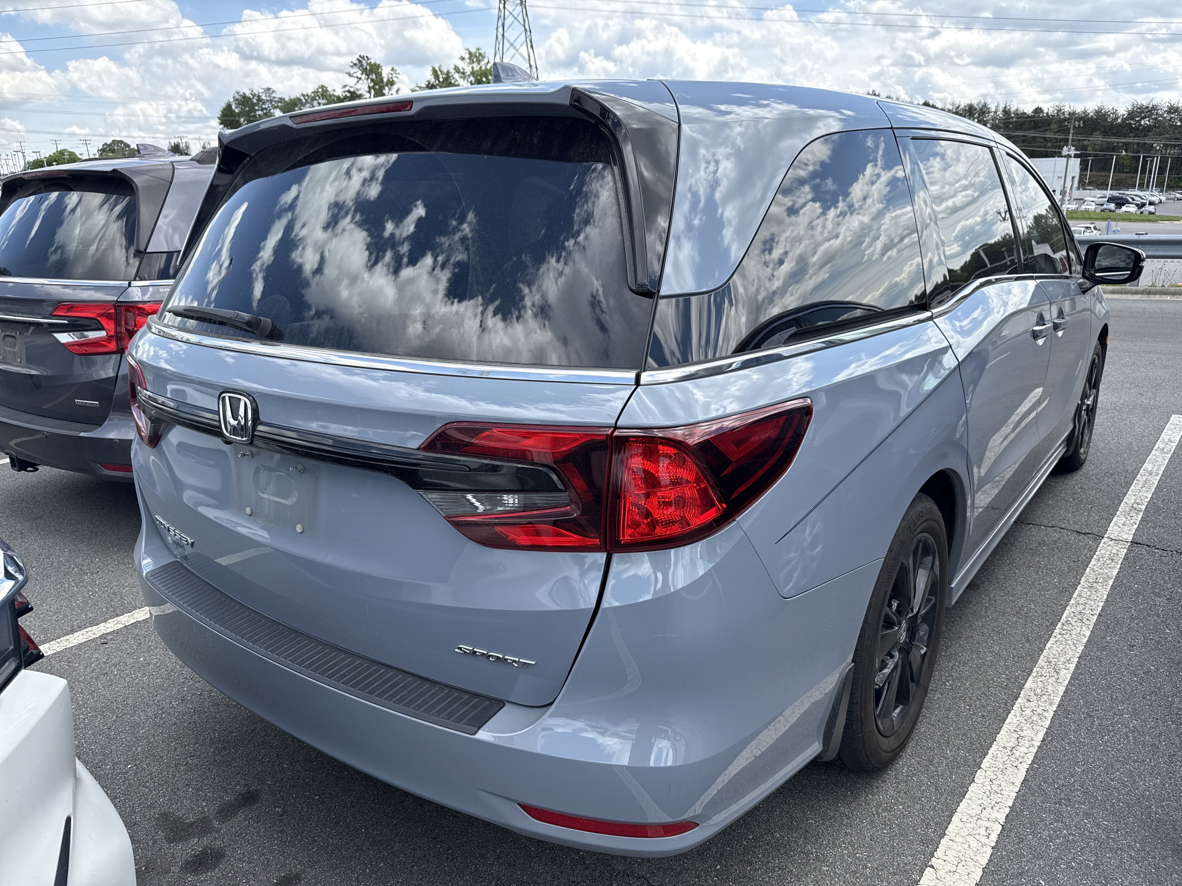Used 2024 Honda Odyssey Sport image 11