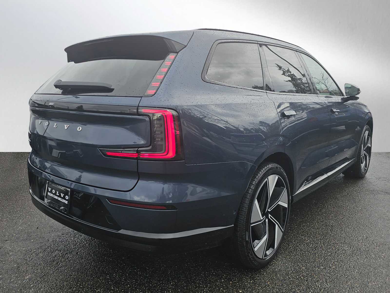 New 2026 Volvo EX90 Ultra image 3